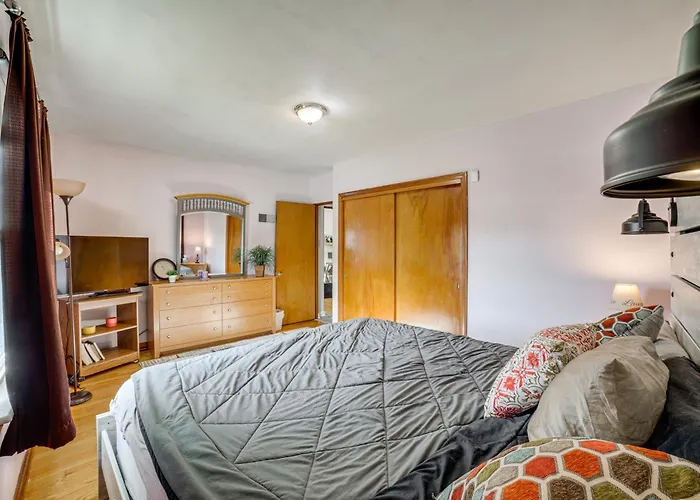 Spacious & Peaceful Suburban In Lansing! * Lansing