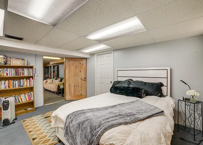 Spacious & Peaceful Suburban In Lansing! * Lansing